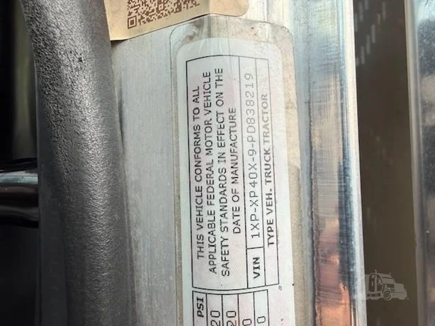 2023 Peterbilt 389 - image 15