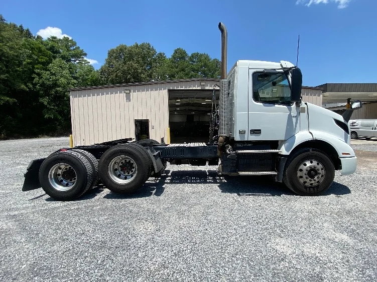 2023 Volvo in Cleveland, TN — photo 8