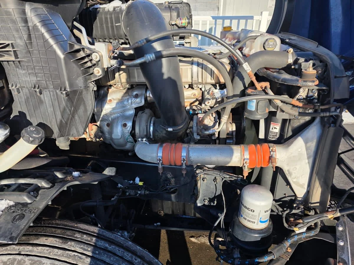 2020 Freightliner Cascadia - image 11