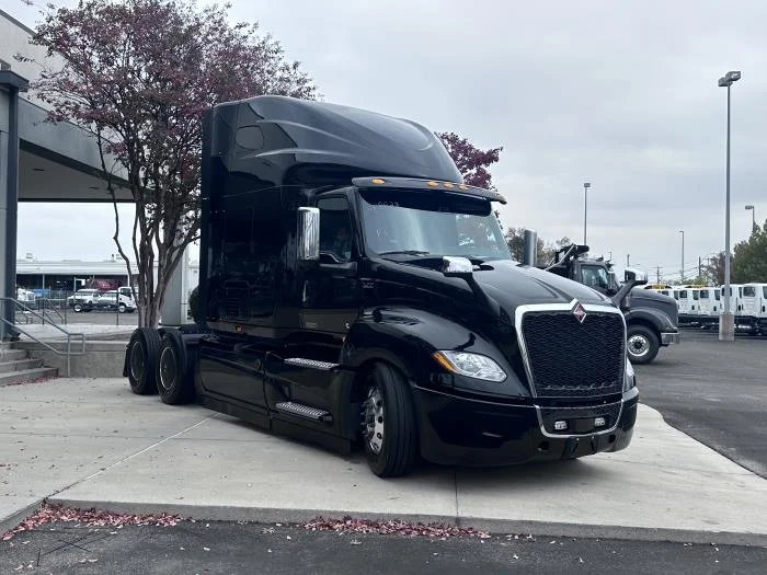 2026 International LT - image 5