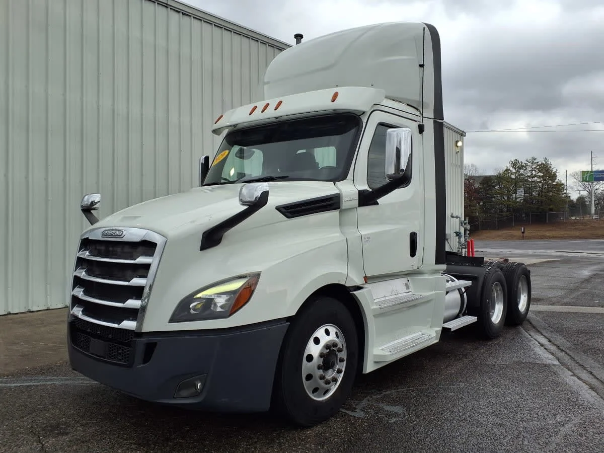 2020 Freightliner Cascadia in Knoxville, TN