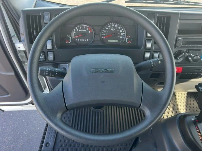 2024 Isuzu NRR in Austin, TX — photo 10