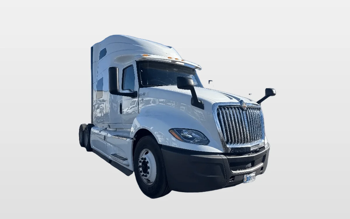 2019 International LT - image 1