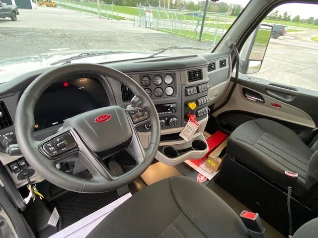 2027 Peterbilt 567 in Lima, OH — photo 11