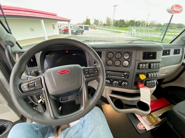 2027 Peterbilt 567 in Lima, OH — photo 10