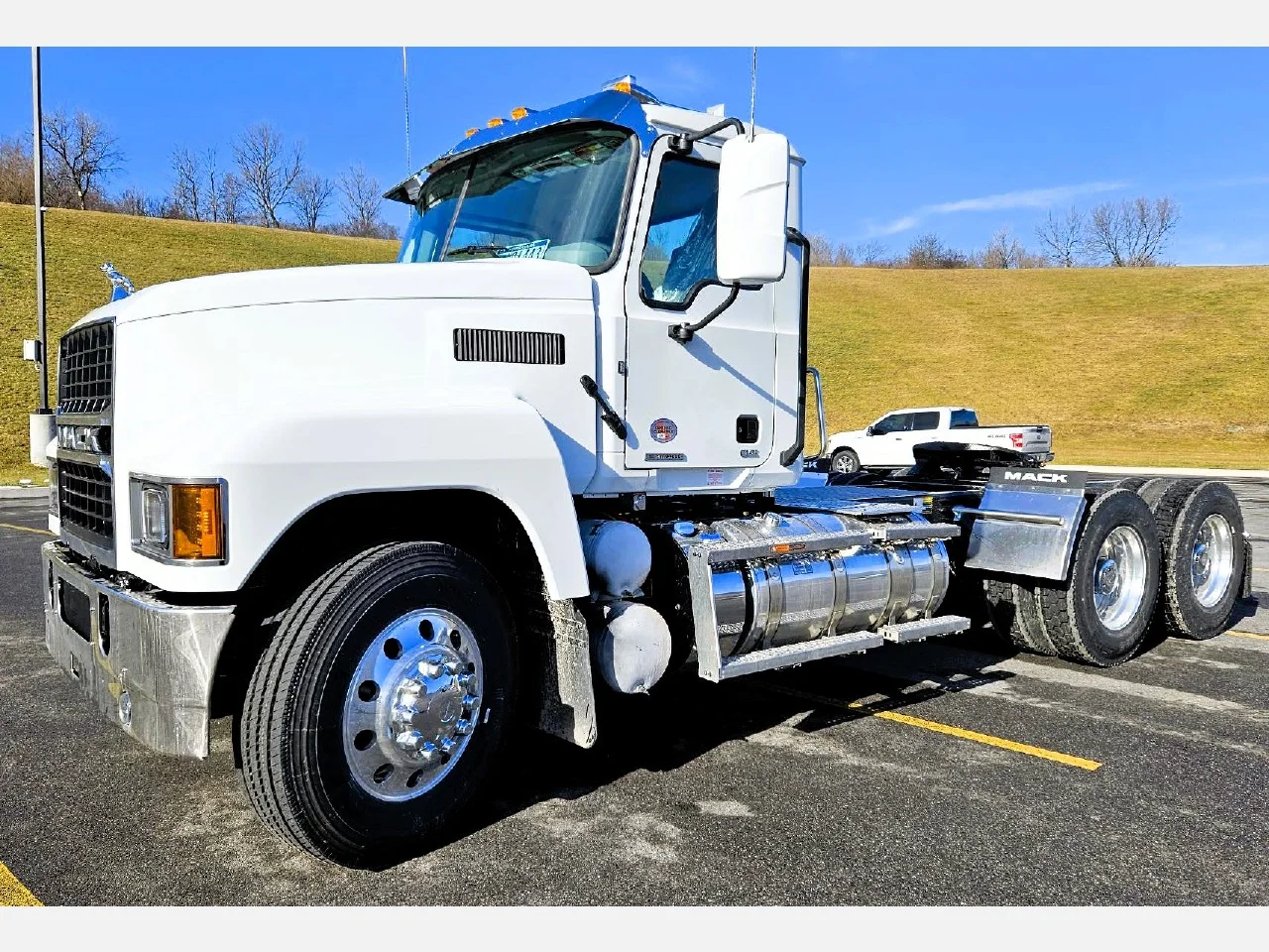 2026 Mack Pinnacle in Altoona, PA — photo 2