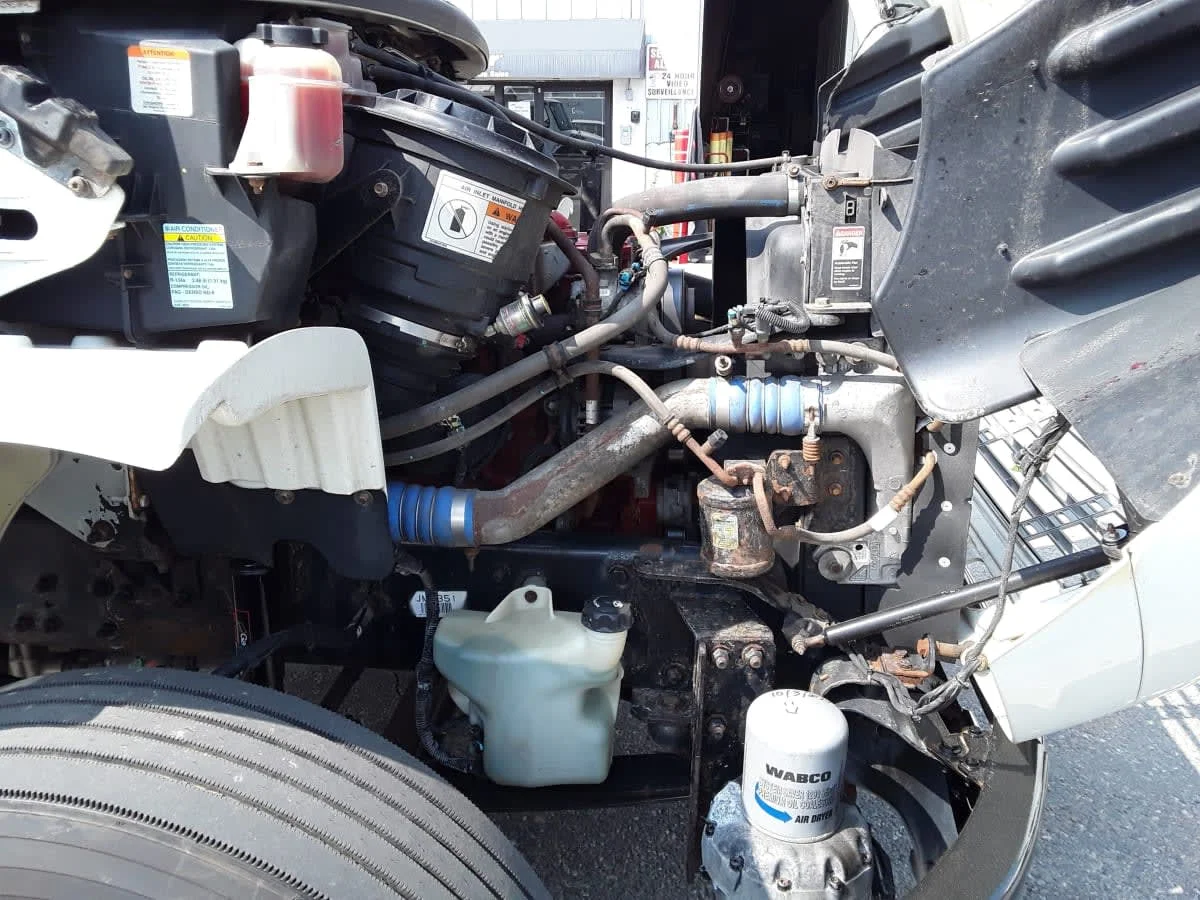 2018 Freightliner M2 106 - image 11