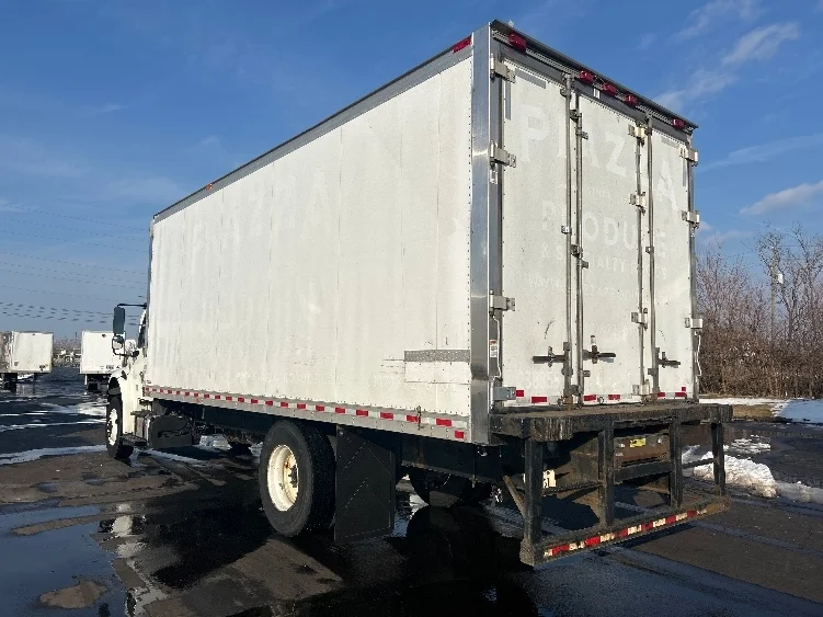 2019 Freightliner M2 106 - image 6