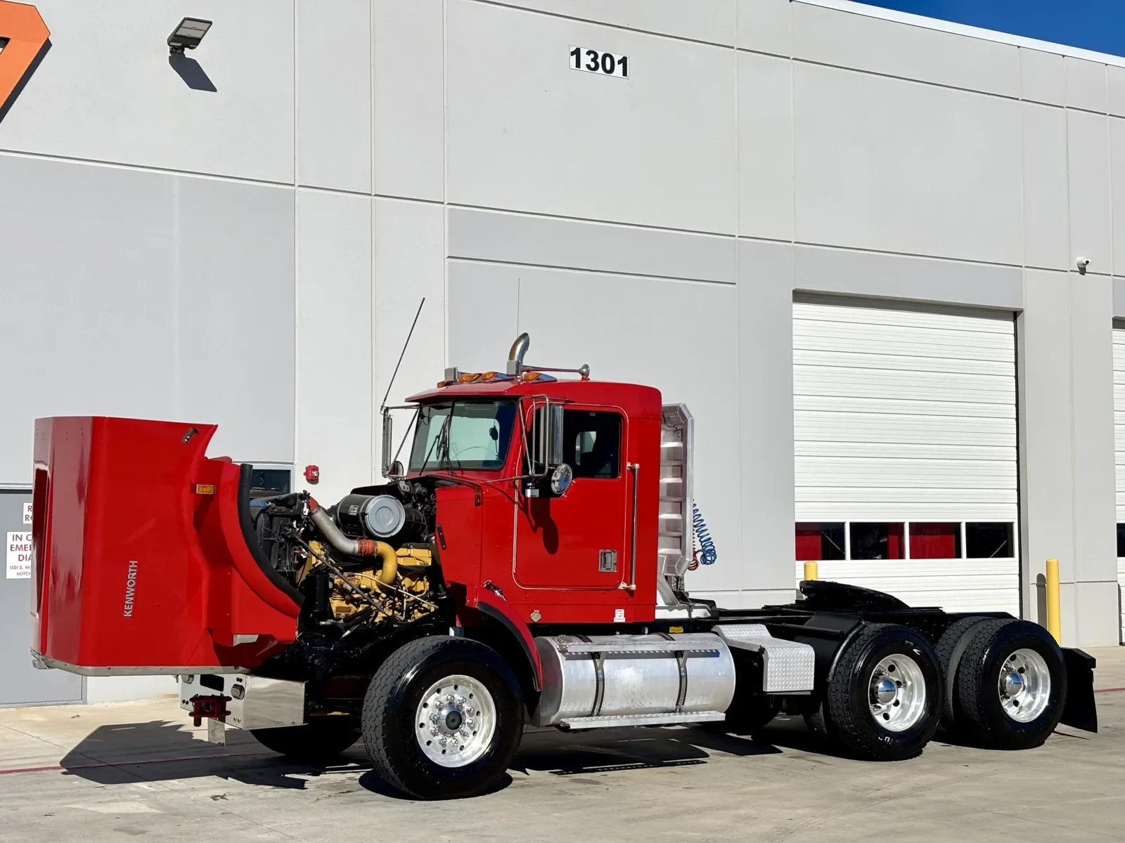 1999 Kenworth T800 - image 10