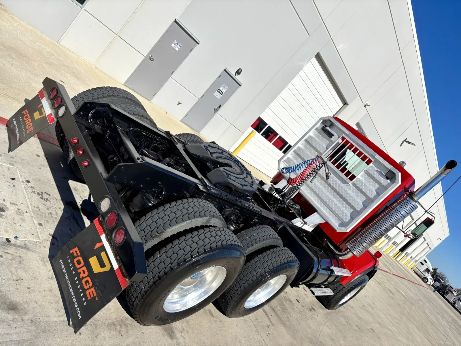 1999 Kenworth T800 - image 11