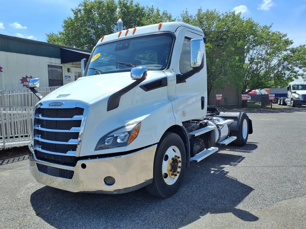 2020 Freightliner Cascadia in Knoxville, TN