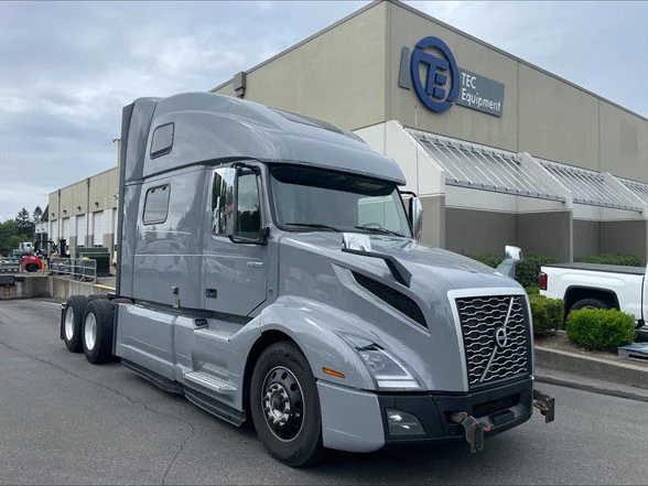 2022 Volvo VNL 860
