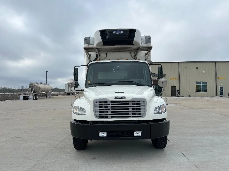 2020 Freightliner M2 106 - image 2