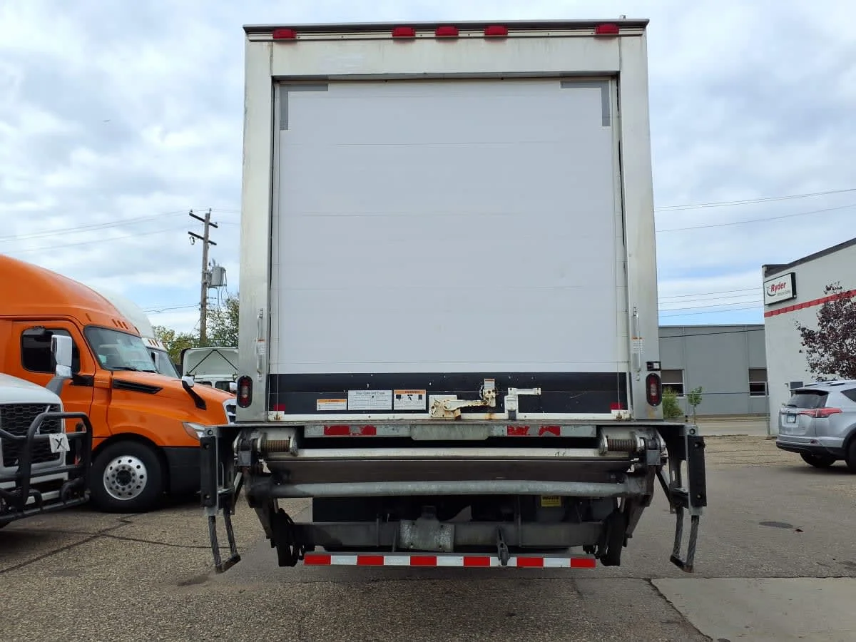 2017 International 4300 in Minneapolis, MN — photo 5