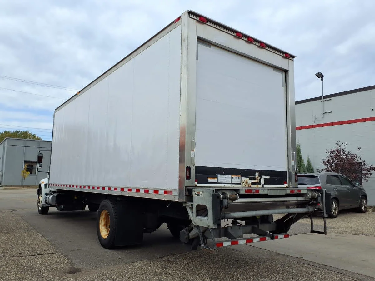 2017 International 4300 in Minneapolis, MN — photo 6