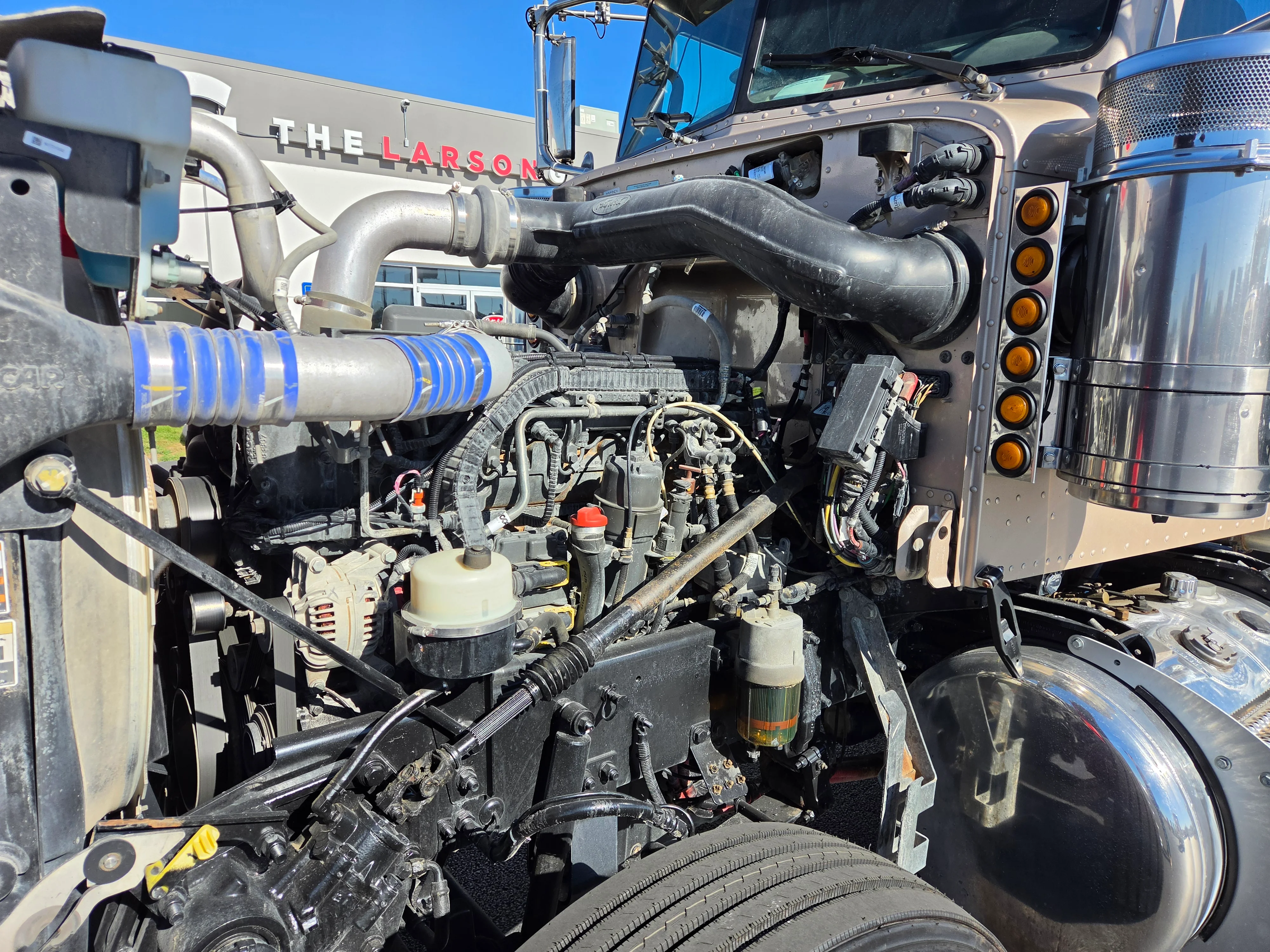 2018 Peterbilt 389 in Springfield, MO — photo 10