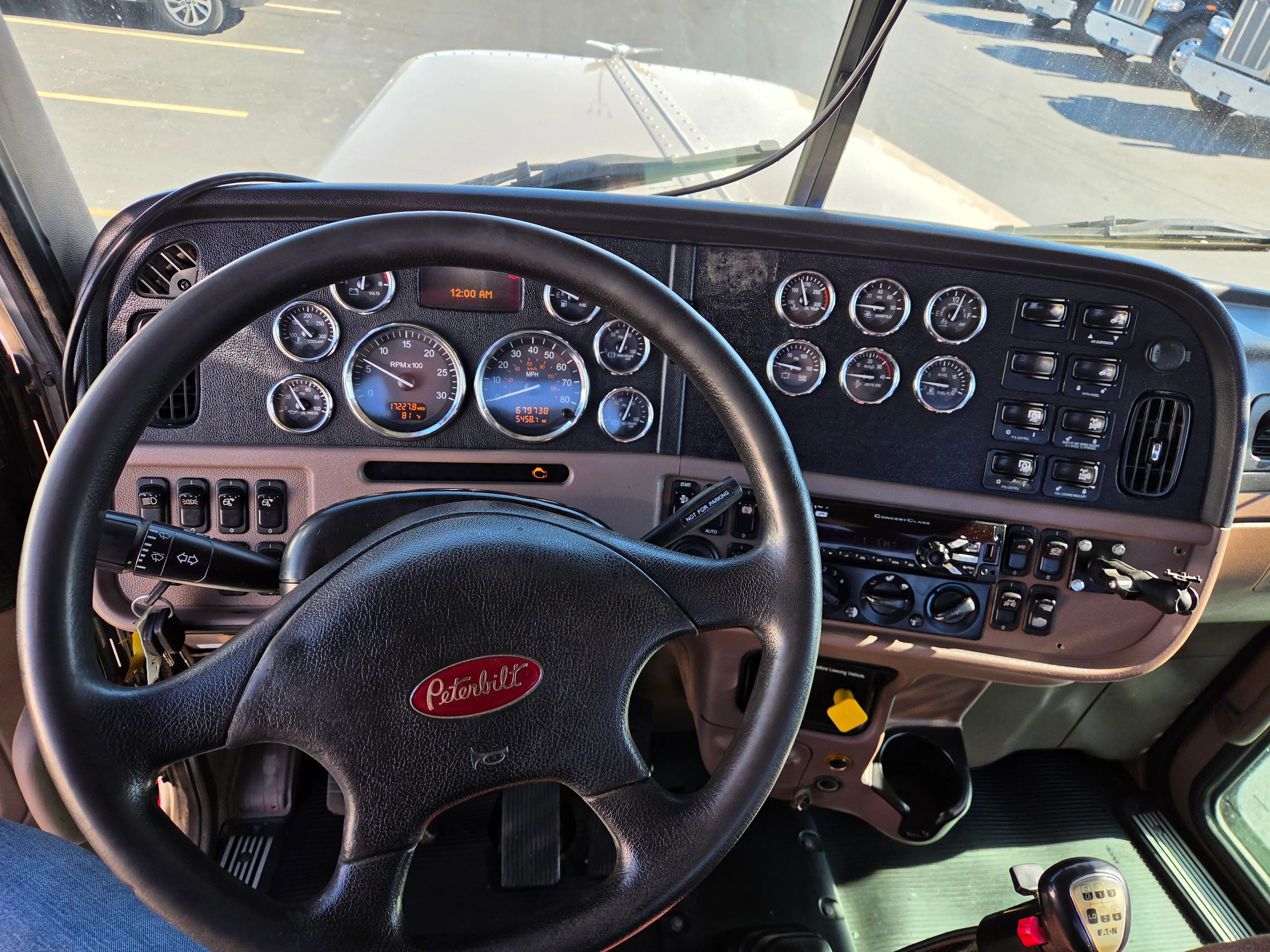2018 Peterbilt 389 in Springfield, MO — photo 13
