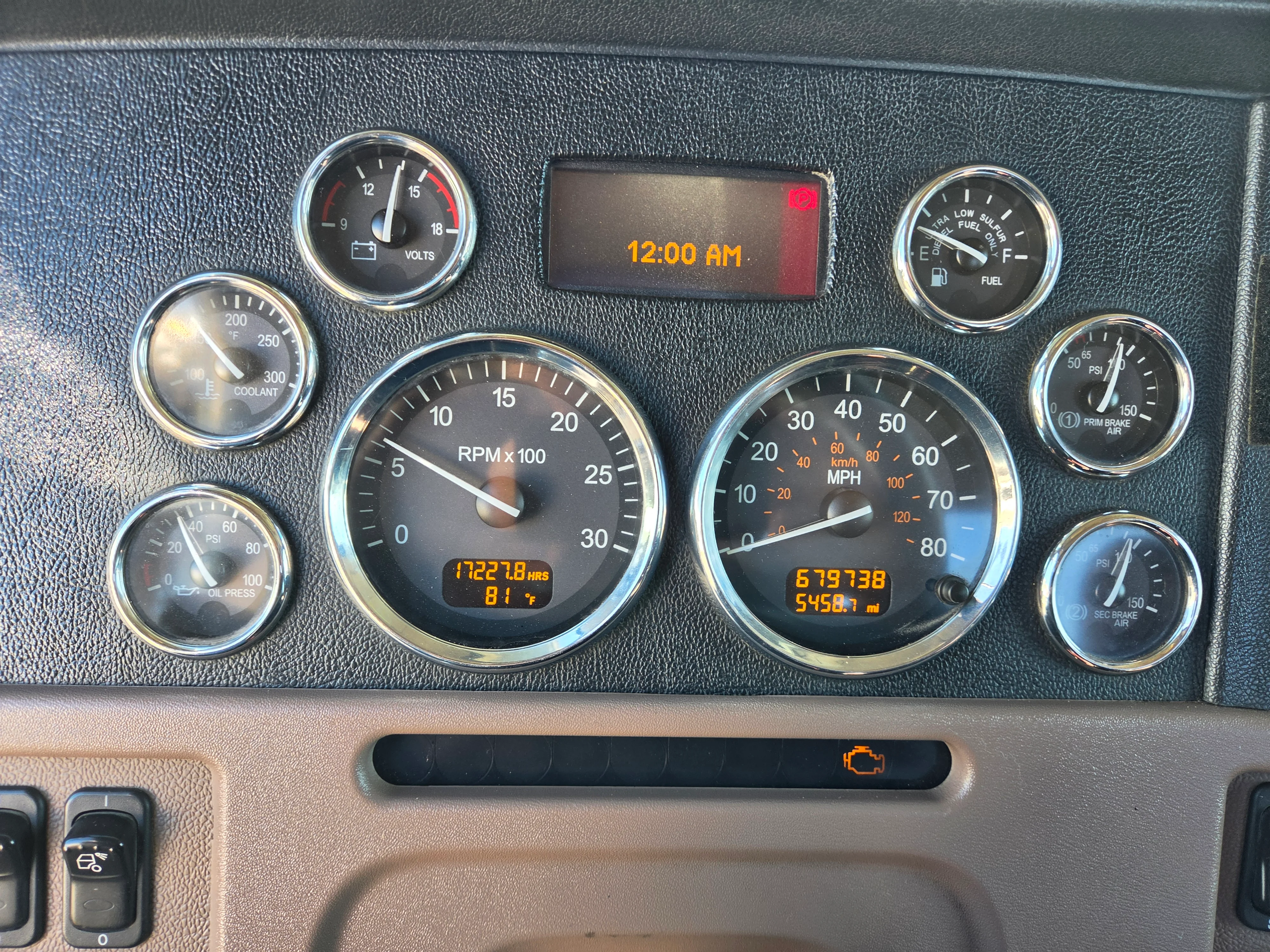 2018 Peterbilt 389 in Springfield, MO — photo 14