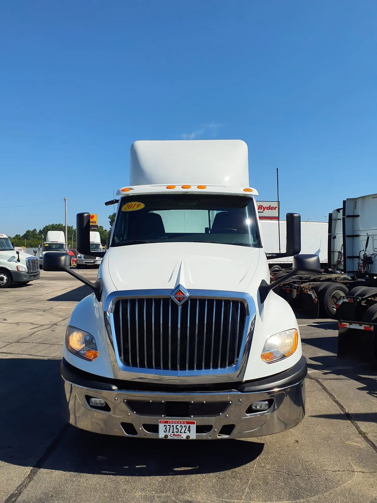 2019 International LT in Oak Creek, WI — photo 2