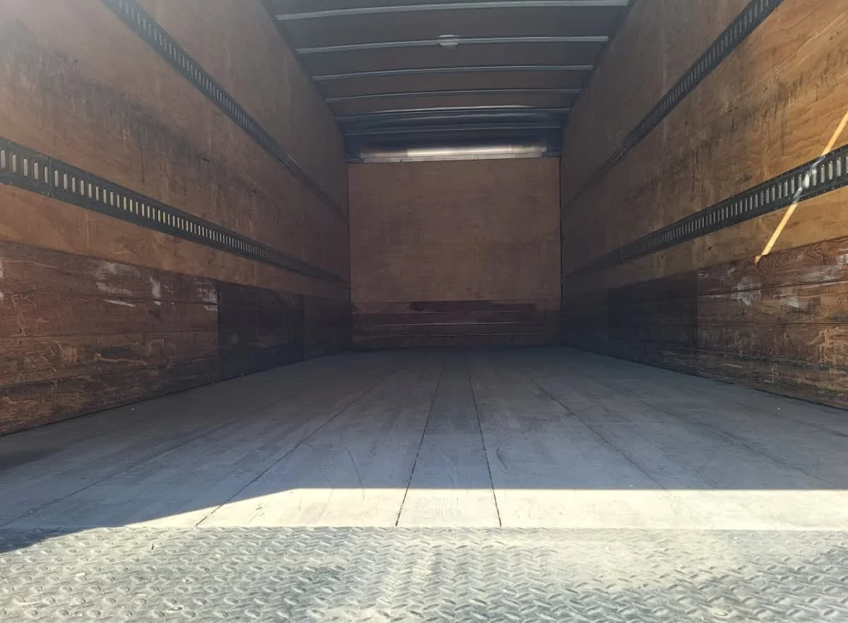 2019 Freightliner M2 106 - image 7