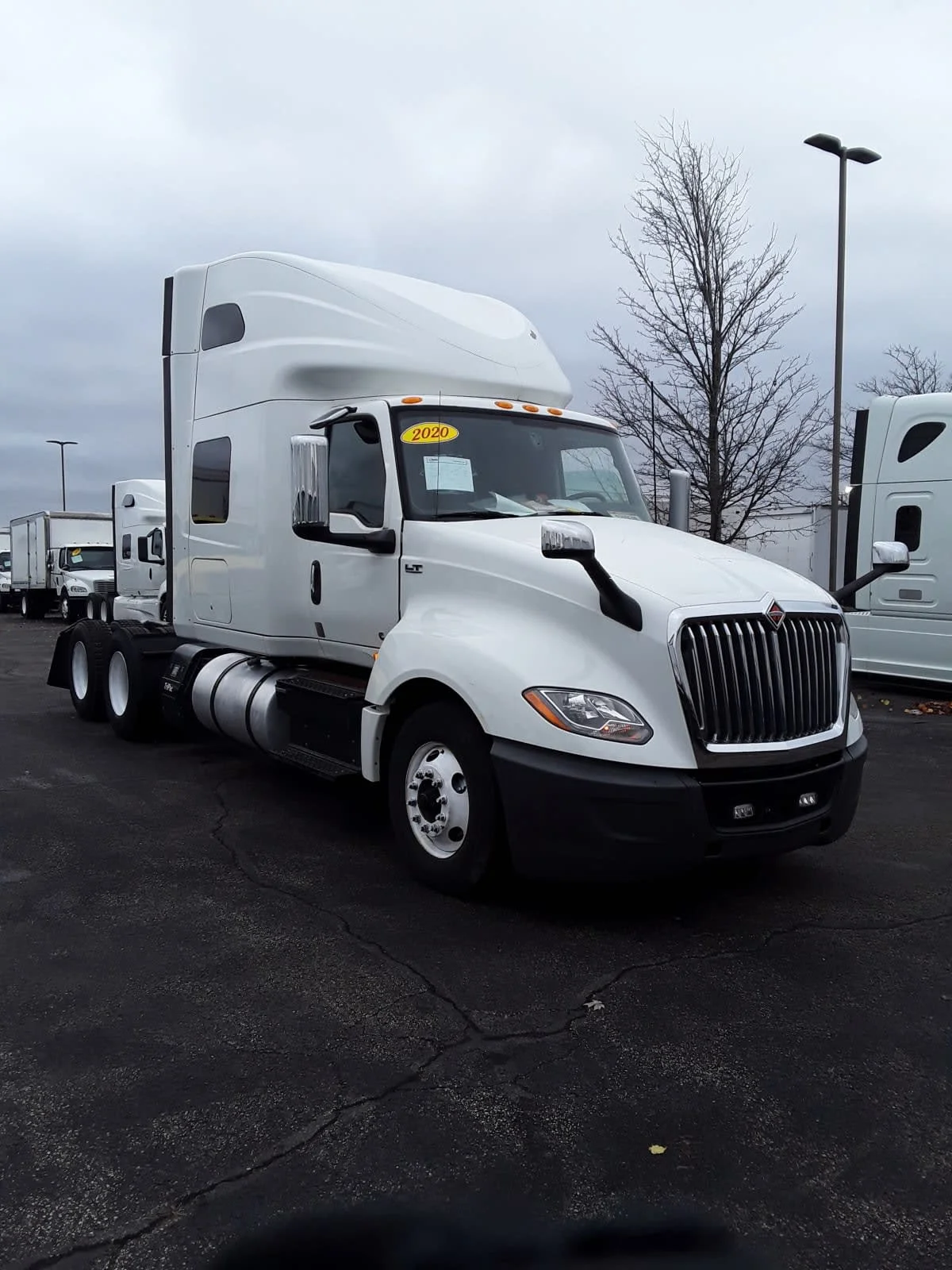2020 International LT in Bolingbrook, IL — photo 3
