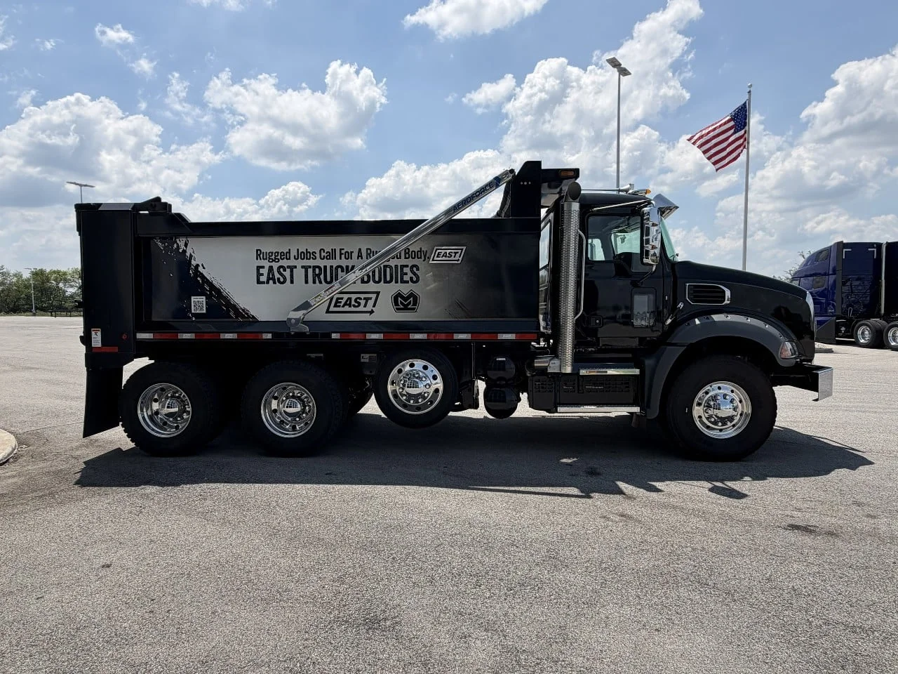 2026 Mack Granite in Pendleton, IN — photo 5