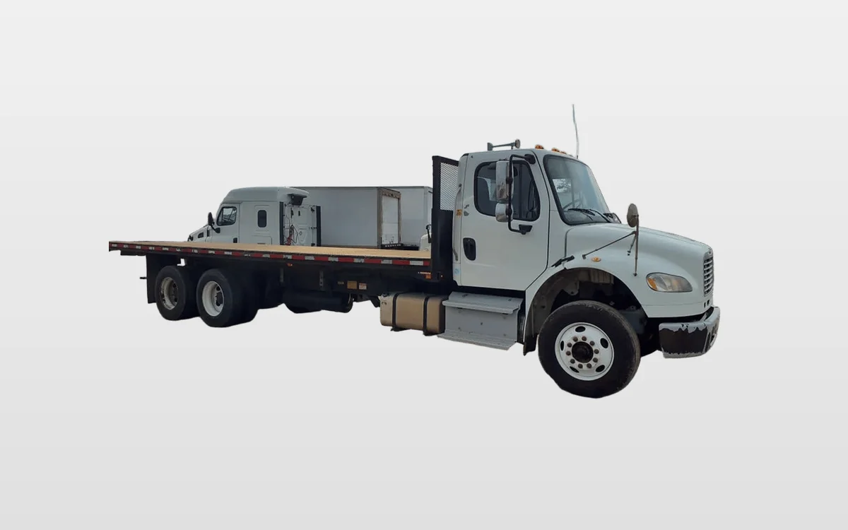 2018 Freightliner M2 106 - image 1