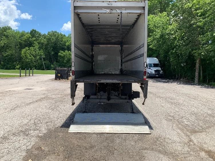 2020 Freightliner eM2 in East Liberty, OH — photo 9
