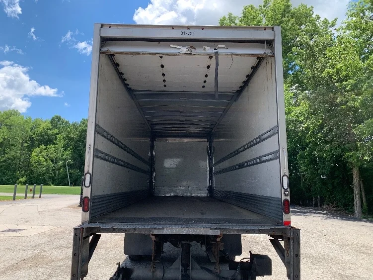 2020 Freightliner eM2 in East Liberty, OH — photo 8