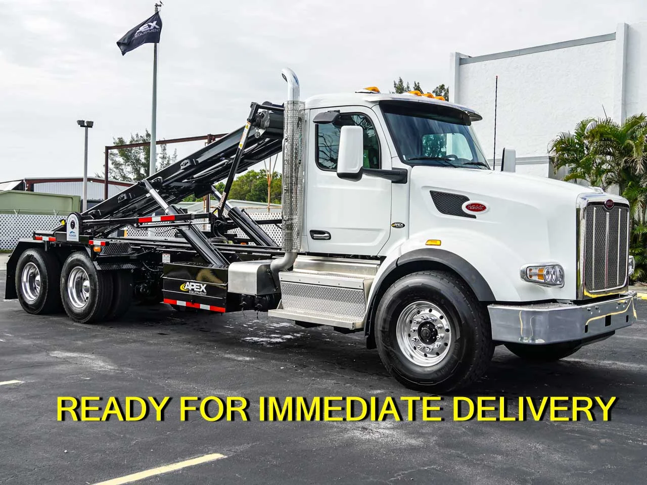 2025 Peterbilt 548 — photo 2