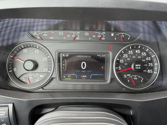 2026 International LT - image 14