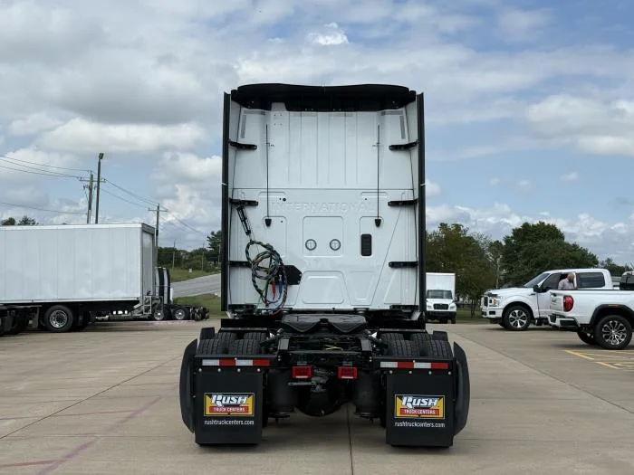 2026 International LT - image 5