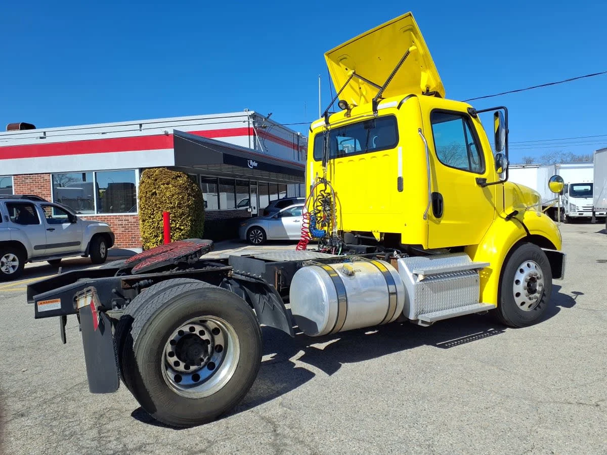 2019 Freightliner M2 112 - image 4