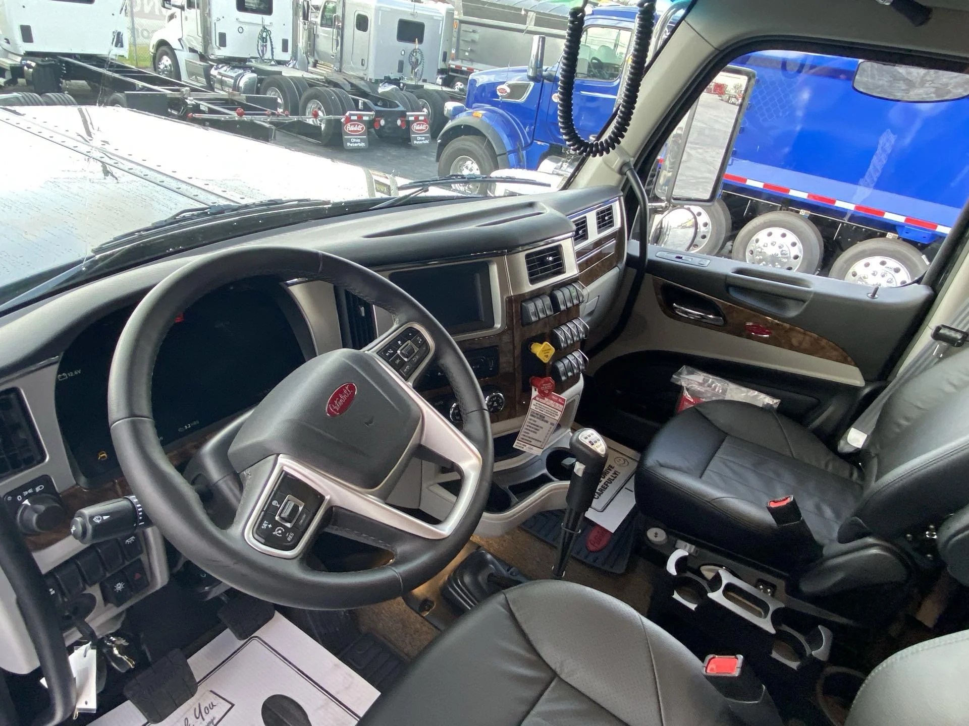 2026 Peterbilt 589 - image 11