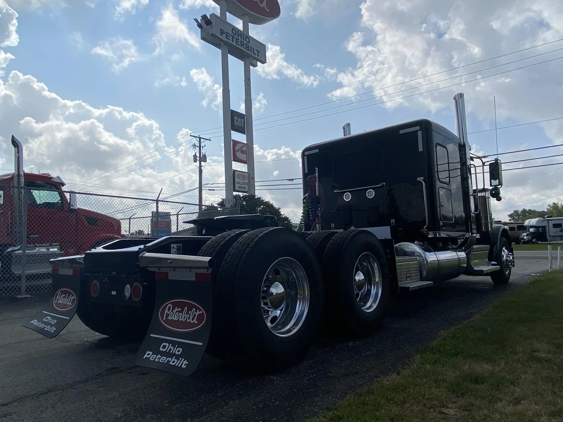 2026 Peterbilt 589 - image 6