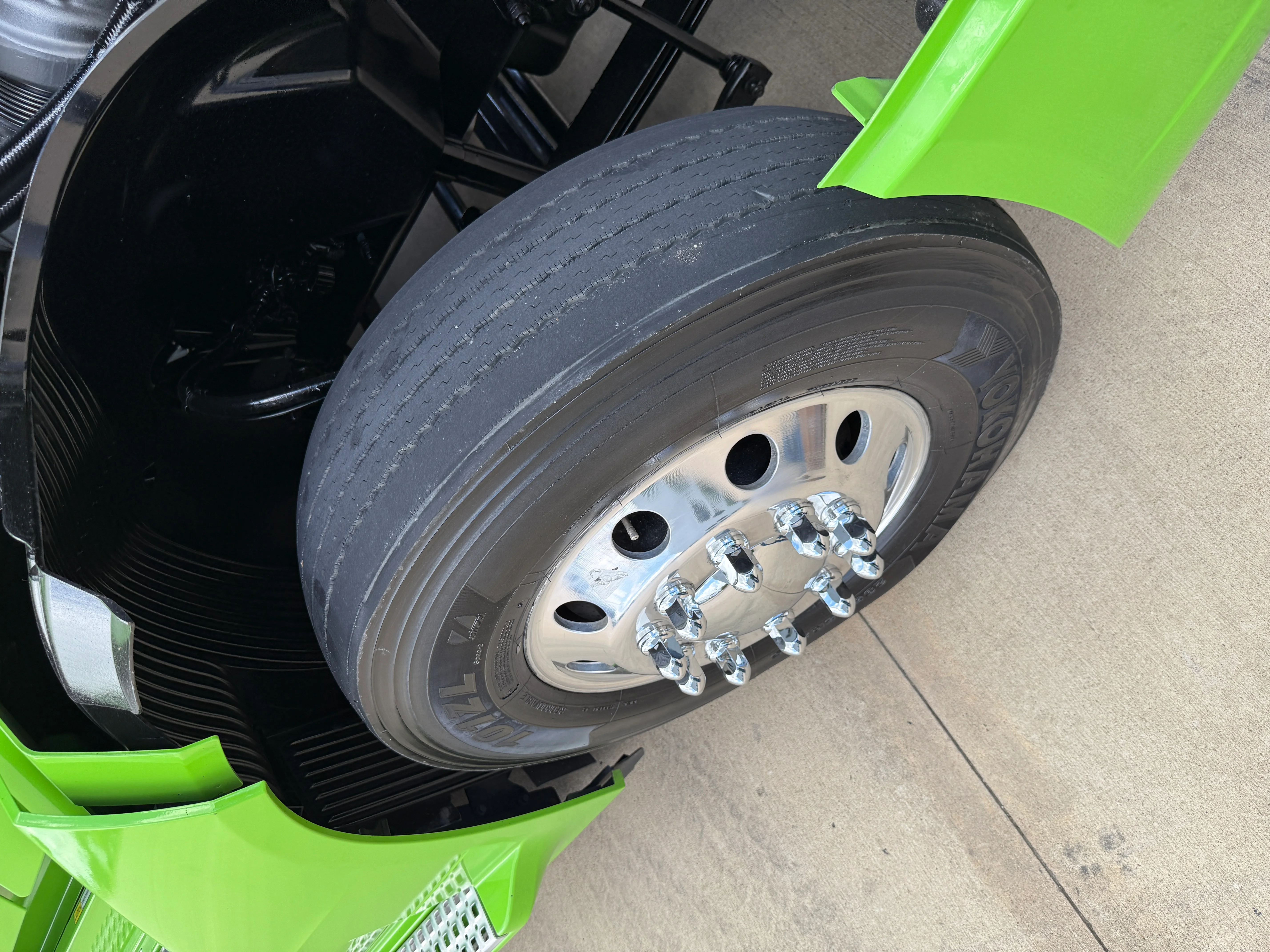 2024 Volvo VNL 760 - image 21