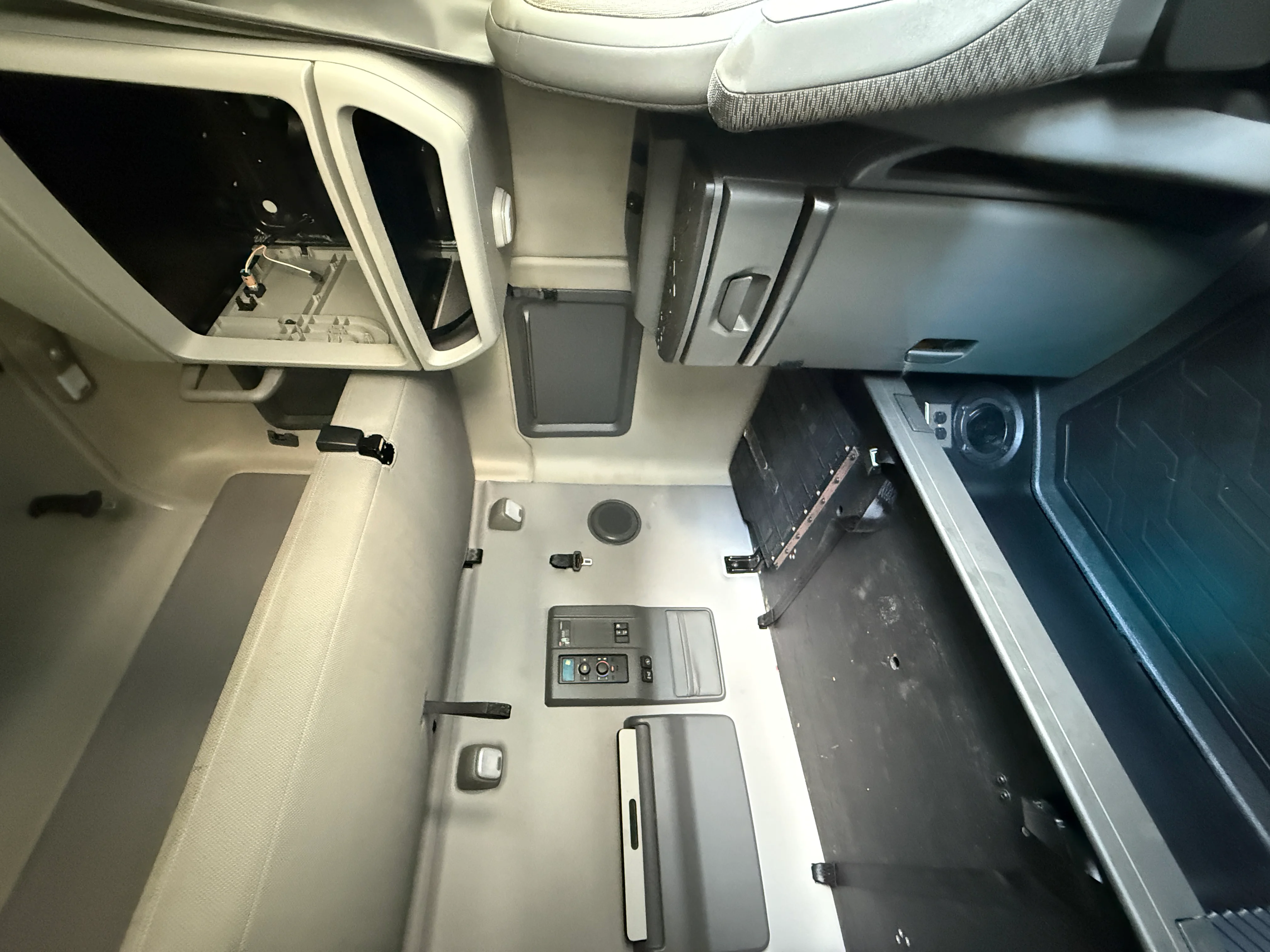 2024 Volvo VNL 760 - image 16