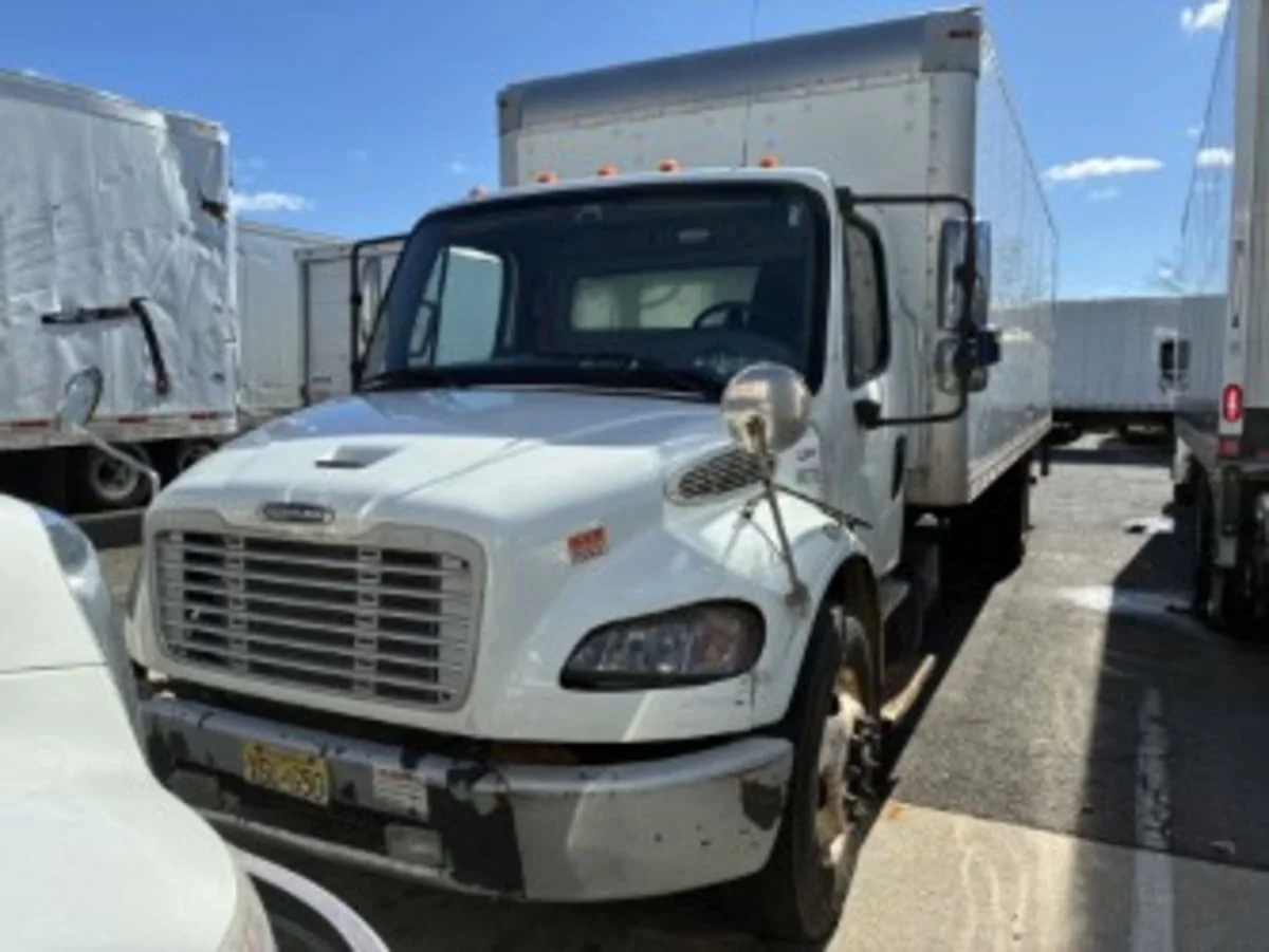 2019 Freightliner M2 106 in Newark, NJ — photo 2