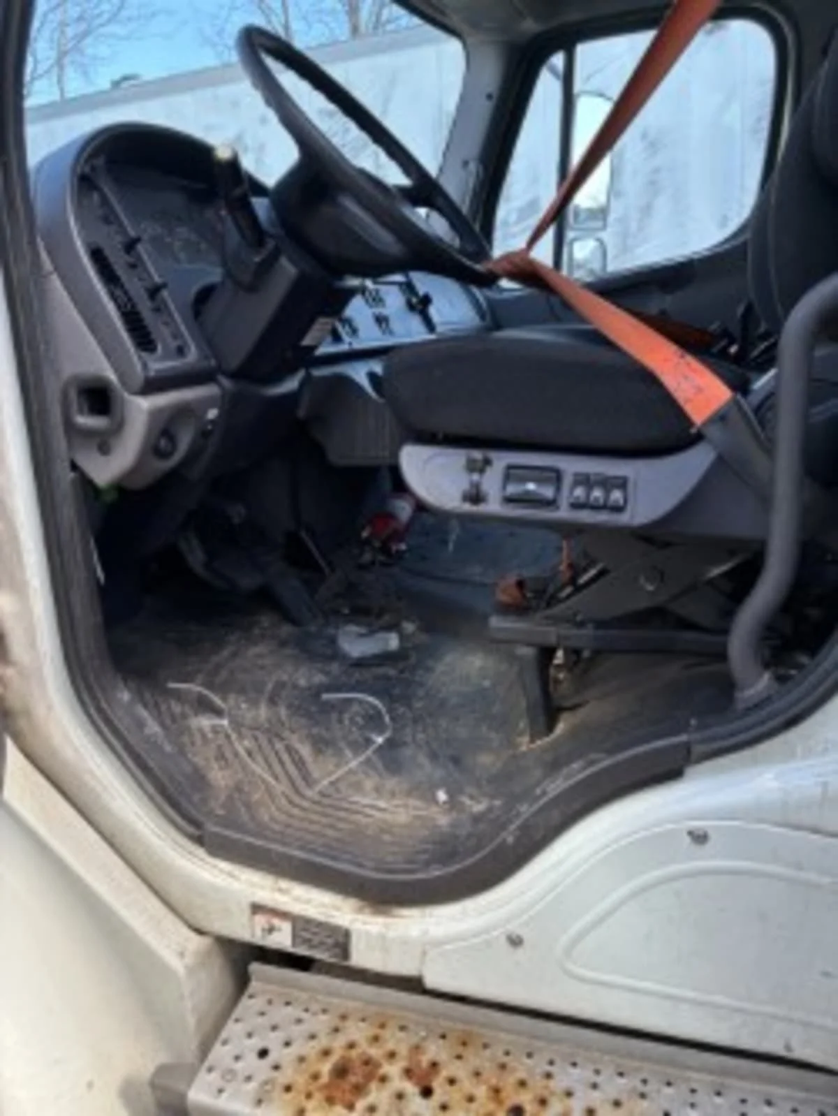 2019 Freightliner M2 106 in Newark, NJ — photo 11