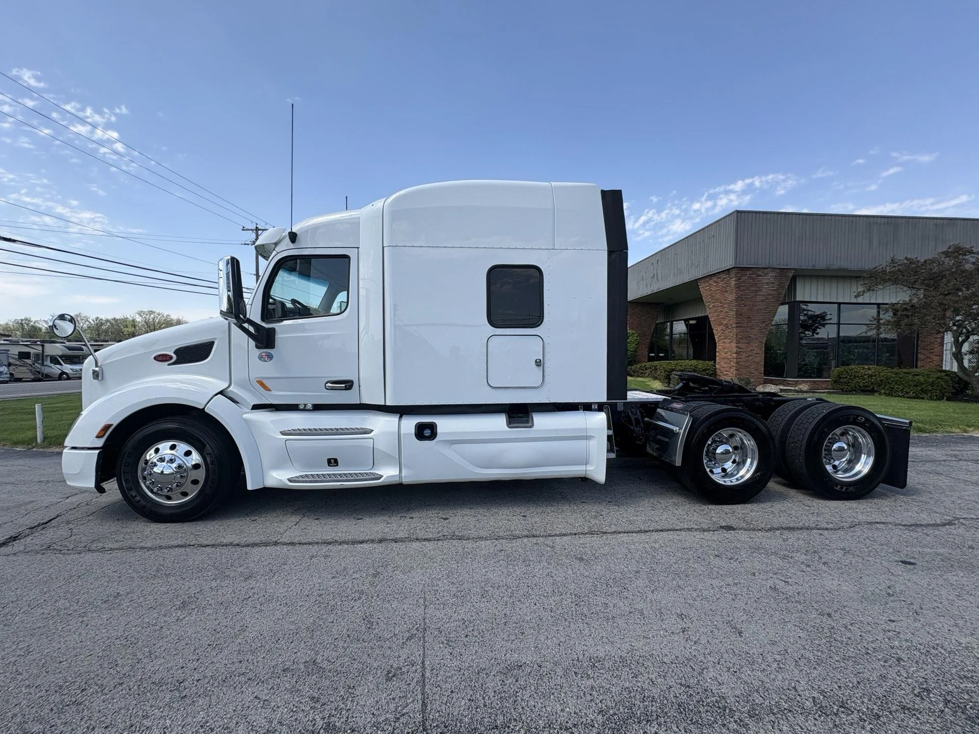 2019 Peterbilt 579 in Findlay, OH — photo 4