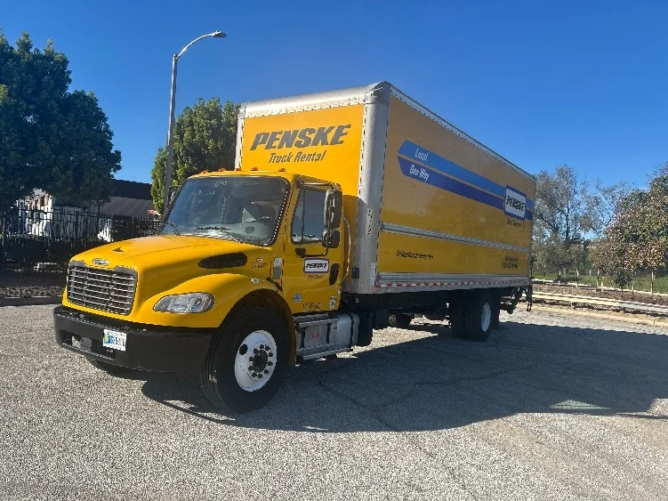 2022 Freightliner M2 106 in Torrance, CA — photo 3