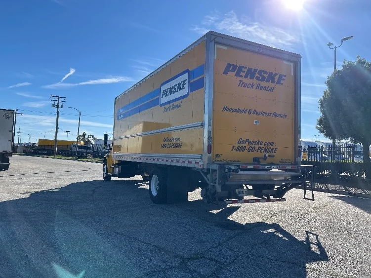 2022 Freightliner M2 106 in Torrance, CA — photo 6