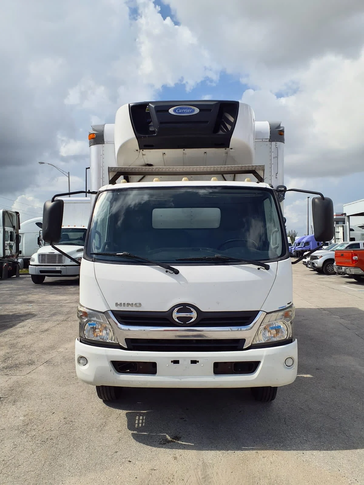 2020 Hino 195 in Miami, FL — photo 2