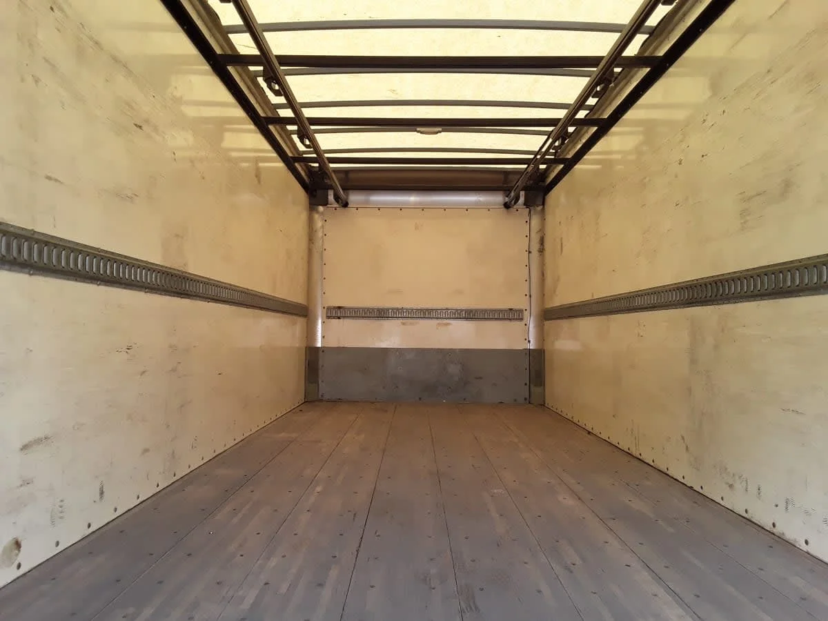 2020 Isuzu NRR in Salisbury, MA — photo 8