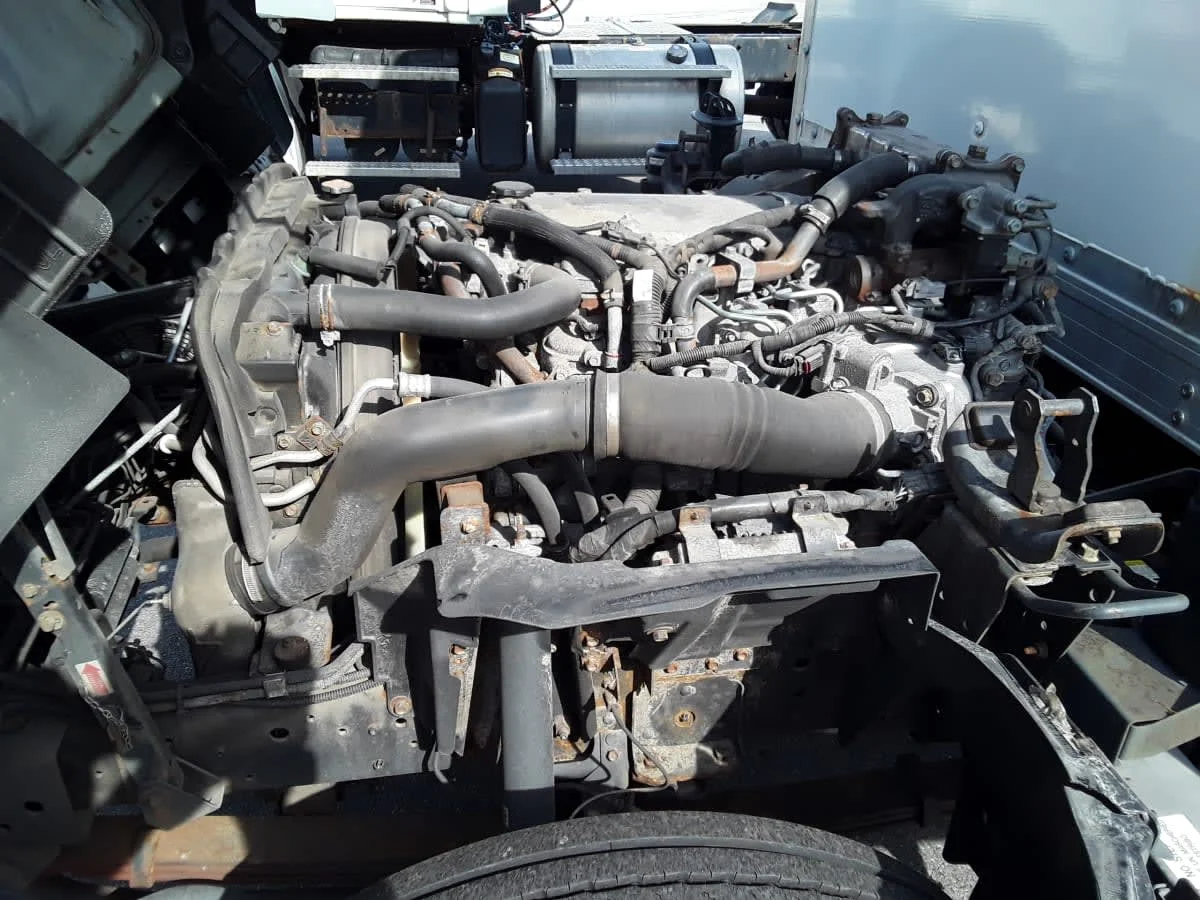 2020 Isuzu NRR in Salisbury, MA — photo 9