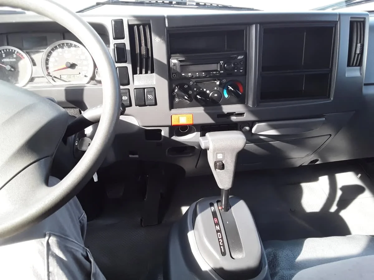 2020 Isuzu NRR in Salisbury, MA — photo 10