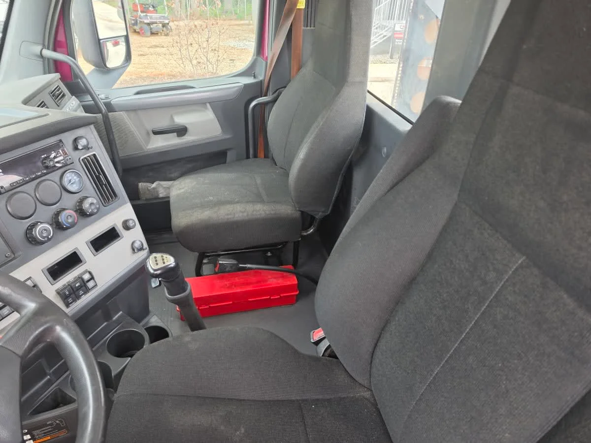 2020 Freightliner Cascadia in Greensboro, NC — photo 7