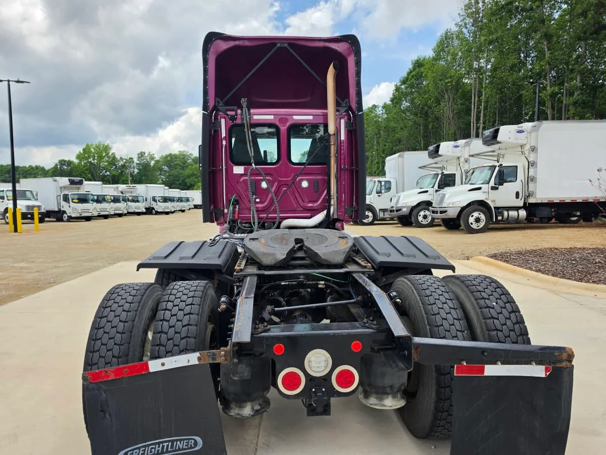 2020 Freightliner Cascadia in Greensboro, NC — photo 5