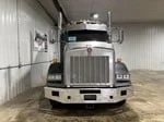 2006 Kenworth T800 - image 26