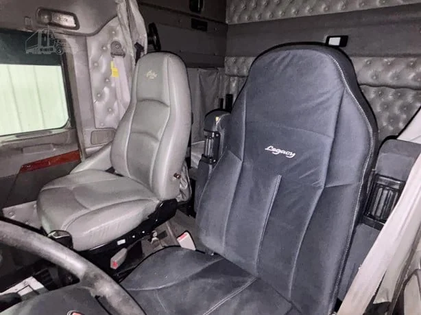 2006 Kenworth T800 - image 15